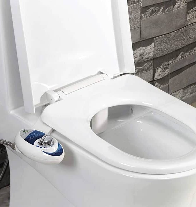 700 Series Smart Toilet
